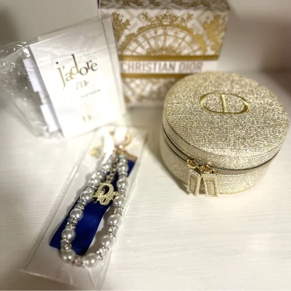 ππ
ποΈLuxury Beauty Stocking Stuffers. π
πποΈ - Picture 2 of 6